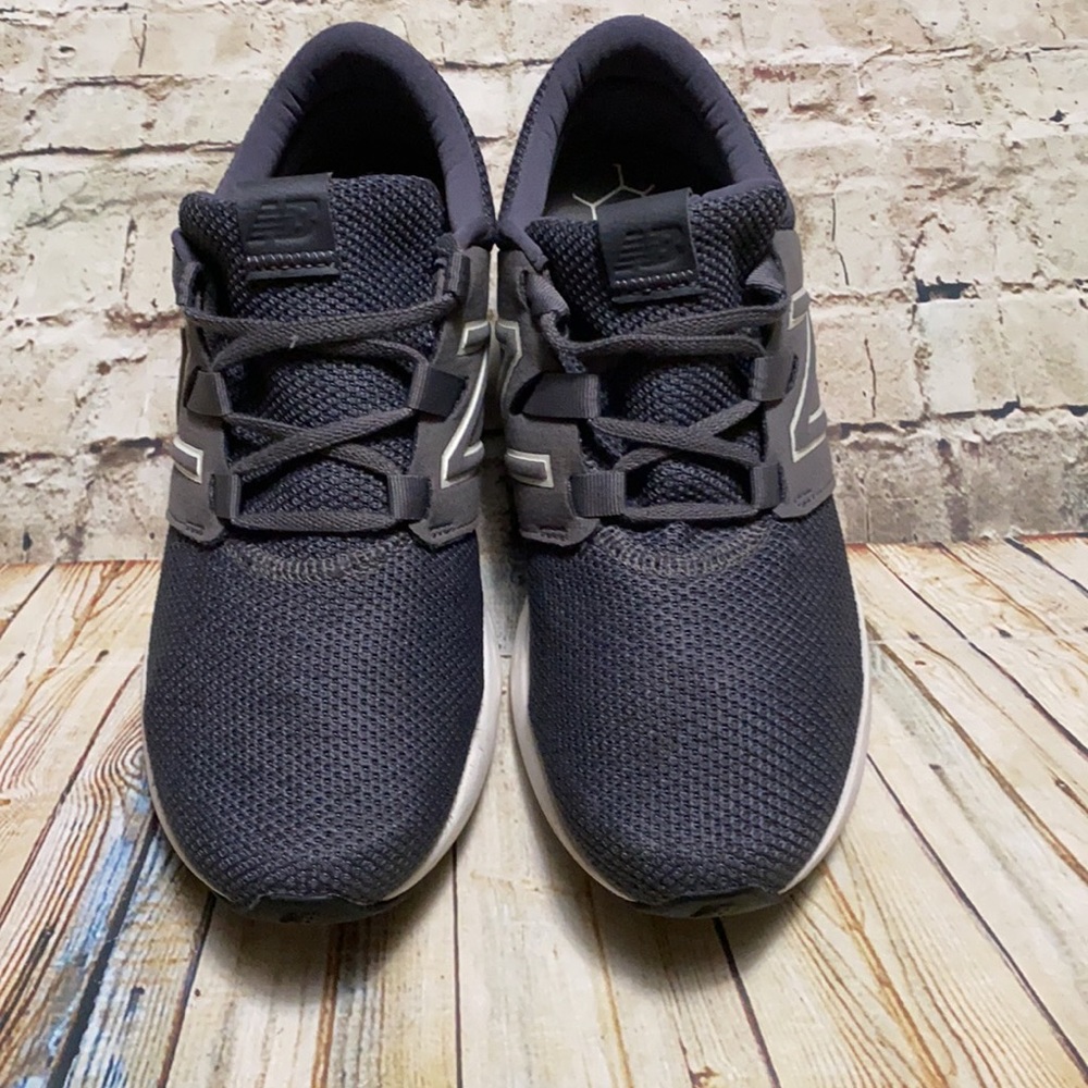New Balance Sneakers size 10 width 4E Wide - Picture 2 of 13